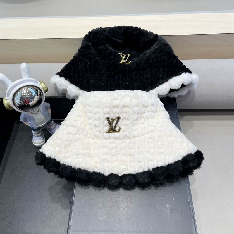 LV hat 010401